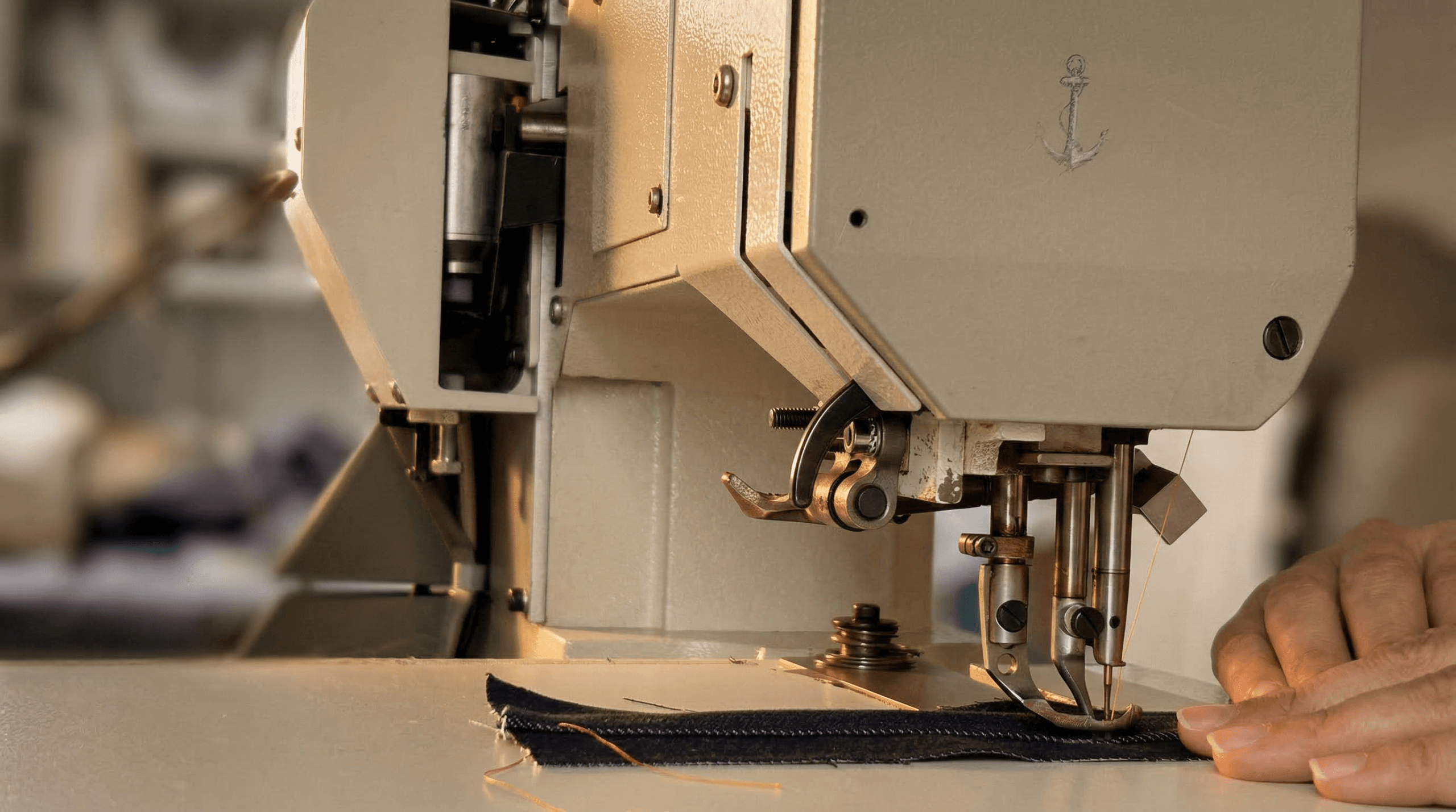 gros-plan-machine-couture-pfaff-aiguille-de-nath